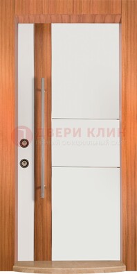 Белая входная дверь c МДФ панелью ЧД-09 в частный дом в Мурино