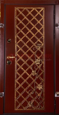 Бордовая металлическая дверь с ковкой ДК-10 для квартиры в Мурино