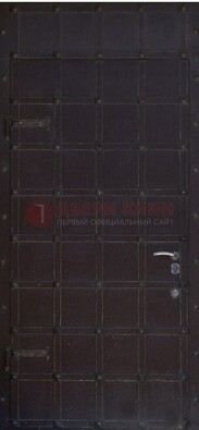 Черная железная дверь с ковкой ДК-5 для офиса в Мурино