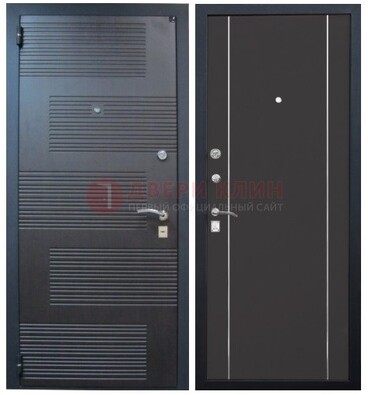 Темная металлическая дверь с МДФ ДМ-105 в деревянный дом в Мурино