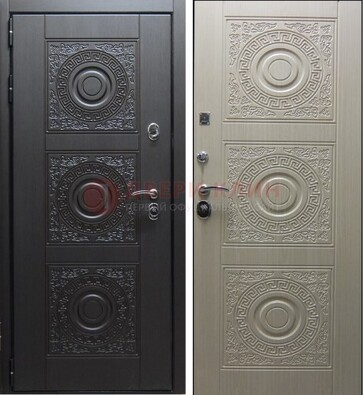 Темная стальная дверь с МДФ ДМ-161 для коттеджа в Мурино