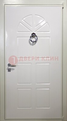 Белая входная дверь с МДФ ДМ-30 в квартиру в Мурино