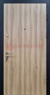 Светлая металлическая дверь с МДФ ДМ-340 в Мурино