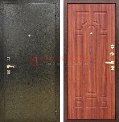 Входная темно-серая дверь с порошковой отделкой и МДФ Миланский орех ДП-281 в Мурино