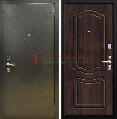 Темно-серая железная дверь с порошковым покрытием и коричневой МДФ ДП-288 в Мурино