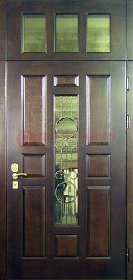 Парадная дверь со стеклянными вставками и ковкой ДПР-1 в офисное здание в Мурино