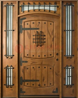 Железная парадная дверь с металлическими вставками ДПР-68 в коттедж в Мурино