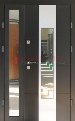 Темная полуторная стальная дверь со стеклом ДС-10 в Мурино