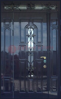 Глянцевая полуторная дверь Винорит стекло и ковка ДСК-275 в Мурино