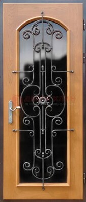 Морозостойкая дверь со стеклом темного цвета и ковкой ДСК-63 в Мурино