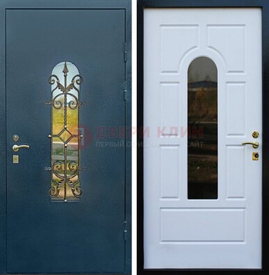 Входная дверь Дверь со стеклом и ковкой ДСК-71 для кирпичного дома в Туле