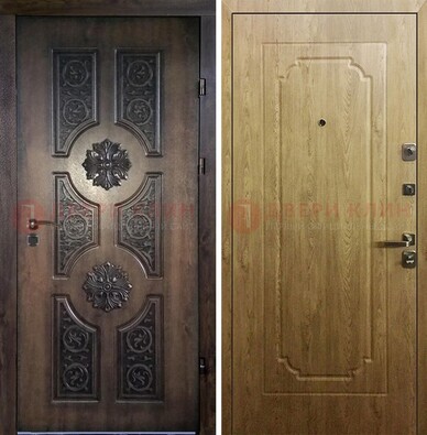 Железная коричневая дверь с виноритом и терморазрывом Золотой дуб внутри ДВТ-101 в Мурино